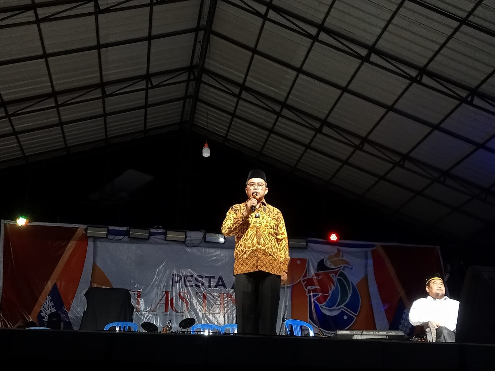 wabup-mahyunadi-dorong-harmoni-antarwarga-lewat-perayaan-pelas-tanah-ke-10