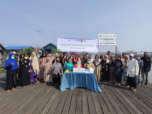 IZI Kaltim Salurkan Bantuan Kesehatan dan Sembako untuk Warga Sapala dan Palbatu